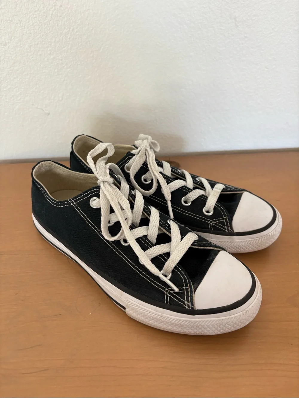 Converse classic low